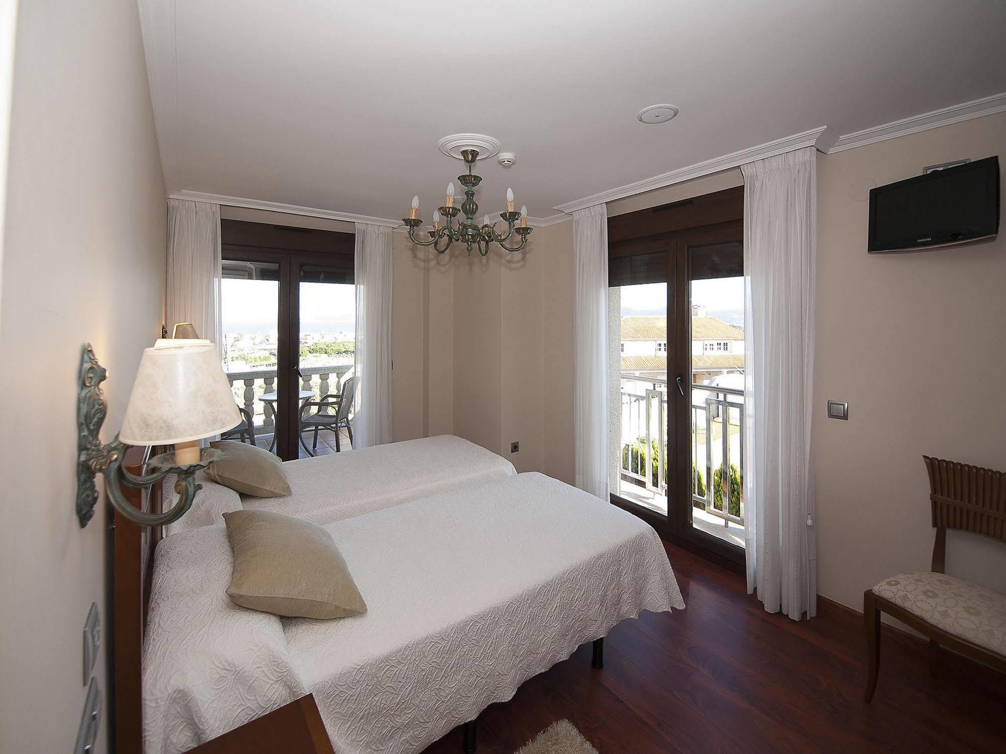 Pension Residencia A Cruzan (Adults Only) Noalla  Kültér fotó