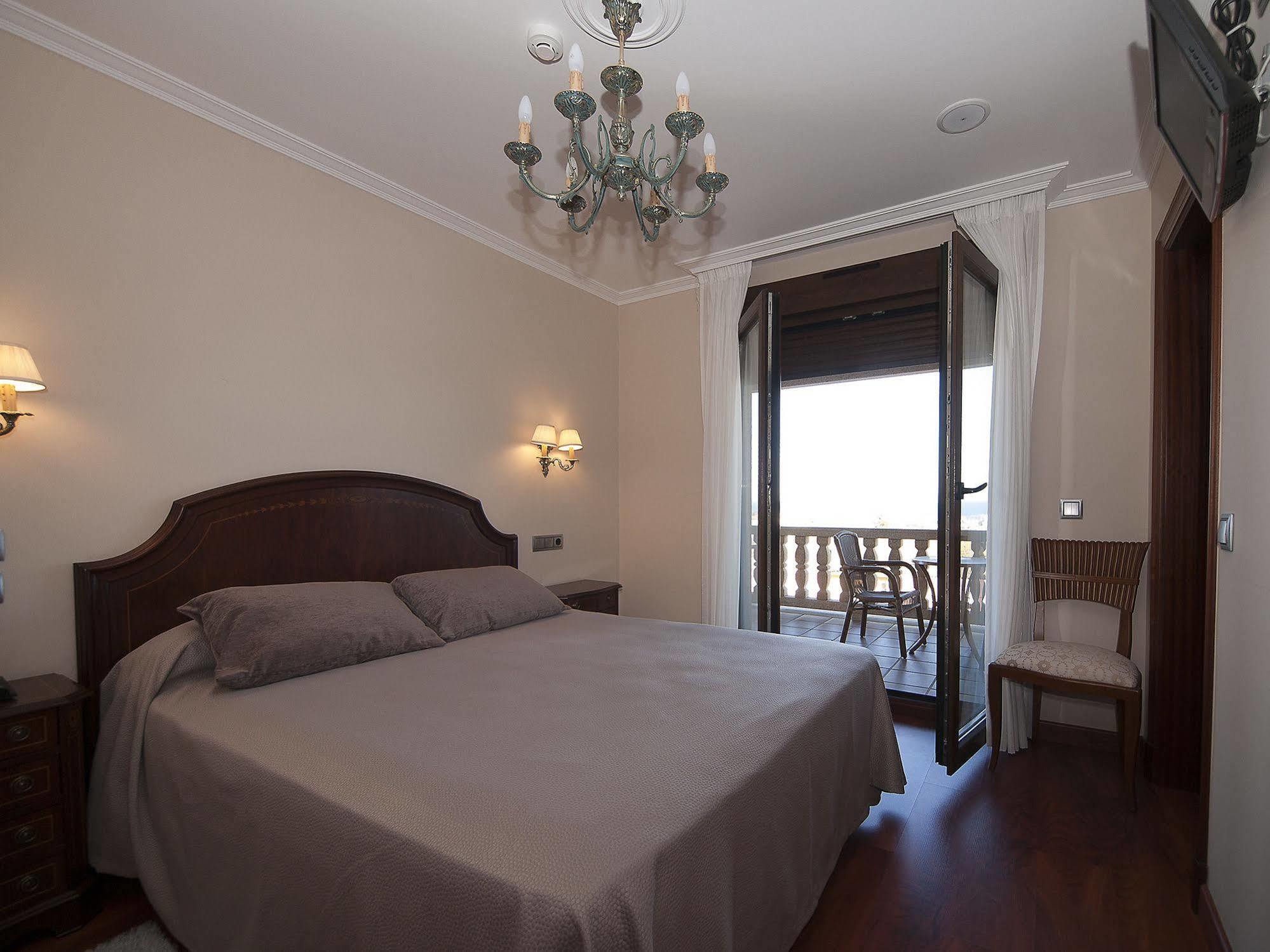 Pension Residencia A Cruzan (Adults Only) Noalla  Kültér fotó