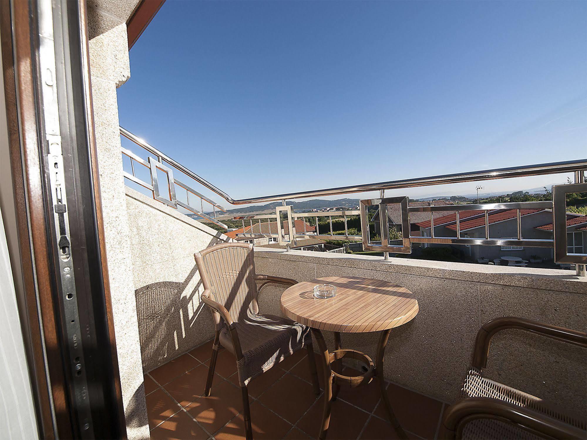 Pension Residencia A Cruzan (Adults Only) Noalla  Kültér fotó