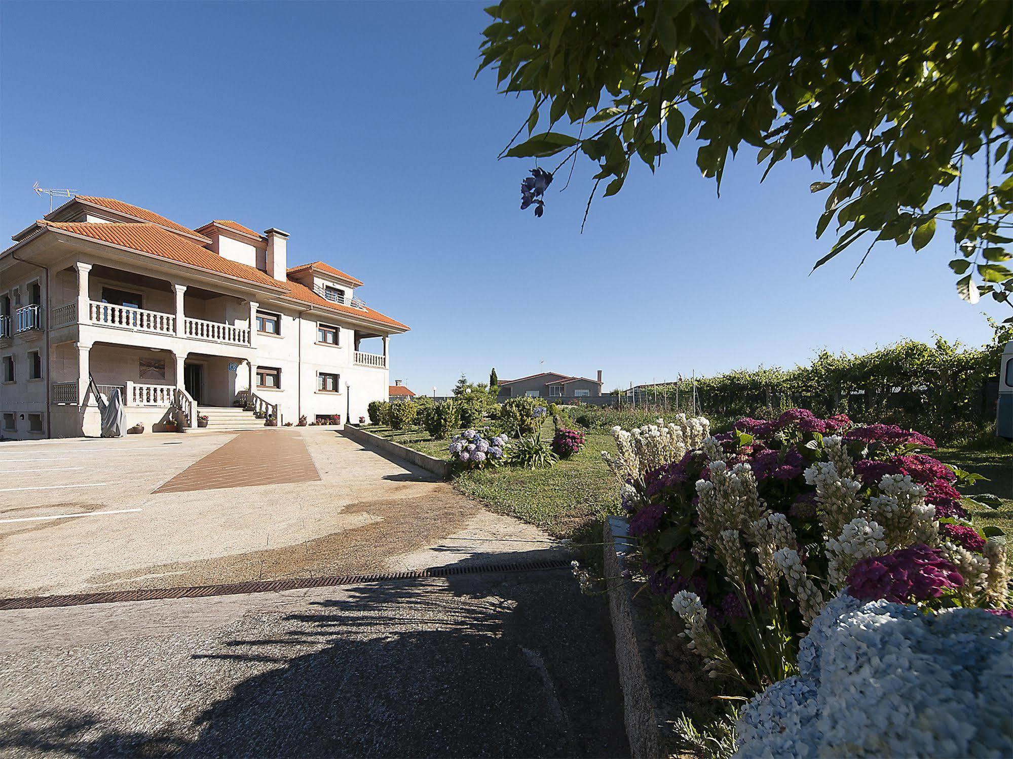 Pension Residencia A Cruzan (Adults Only) Noalla  Kültér fotó